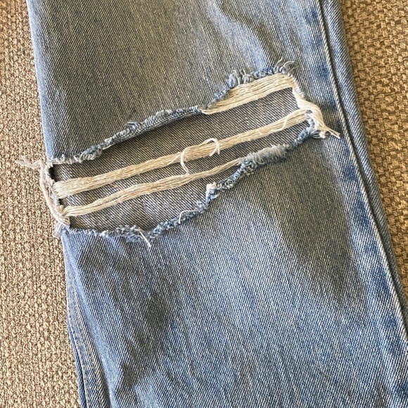 ASOS Petite High Waisted Light Wash Mom Jeans with Rips. Size 23. NWT. - Picture 9 of 12